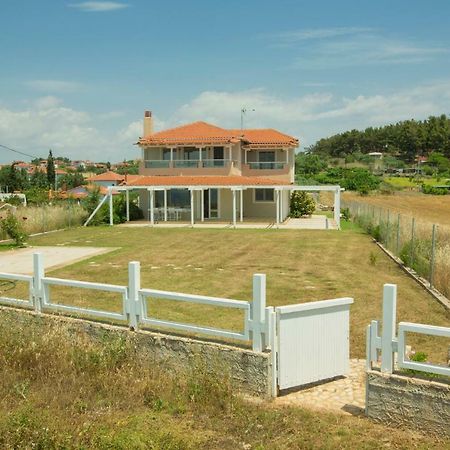 Magnificent Seascape Villa On A Secluded Beach Nea Moudania Esterno foto
