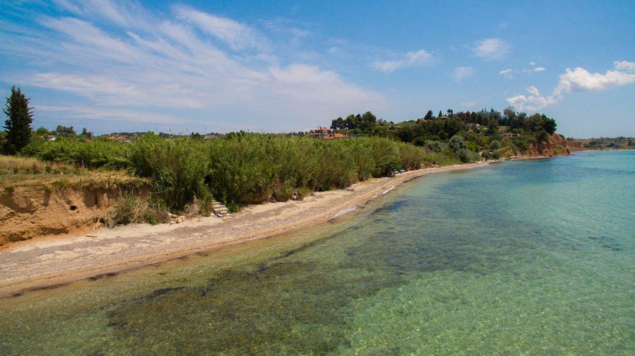 Magnificent Seascape Villa On A Secluded Beach Nea Moudania Esterno foto