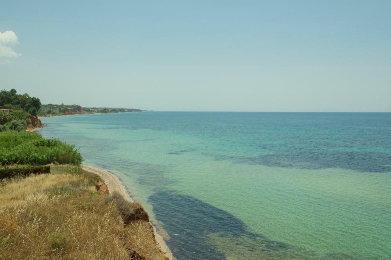Magnificent Seascape Villa On A Secluded Beach Nea Moudania Esterno foto