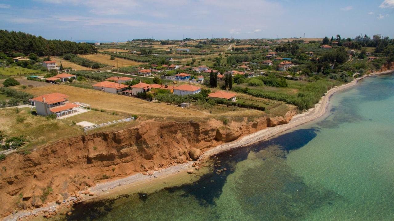 Magnificent Seascape Villa On A Secluded Beach Nea Moudania Esterno foto