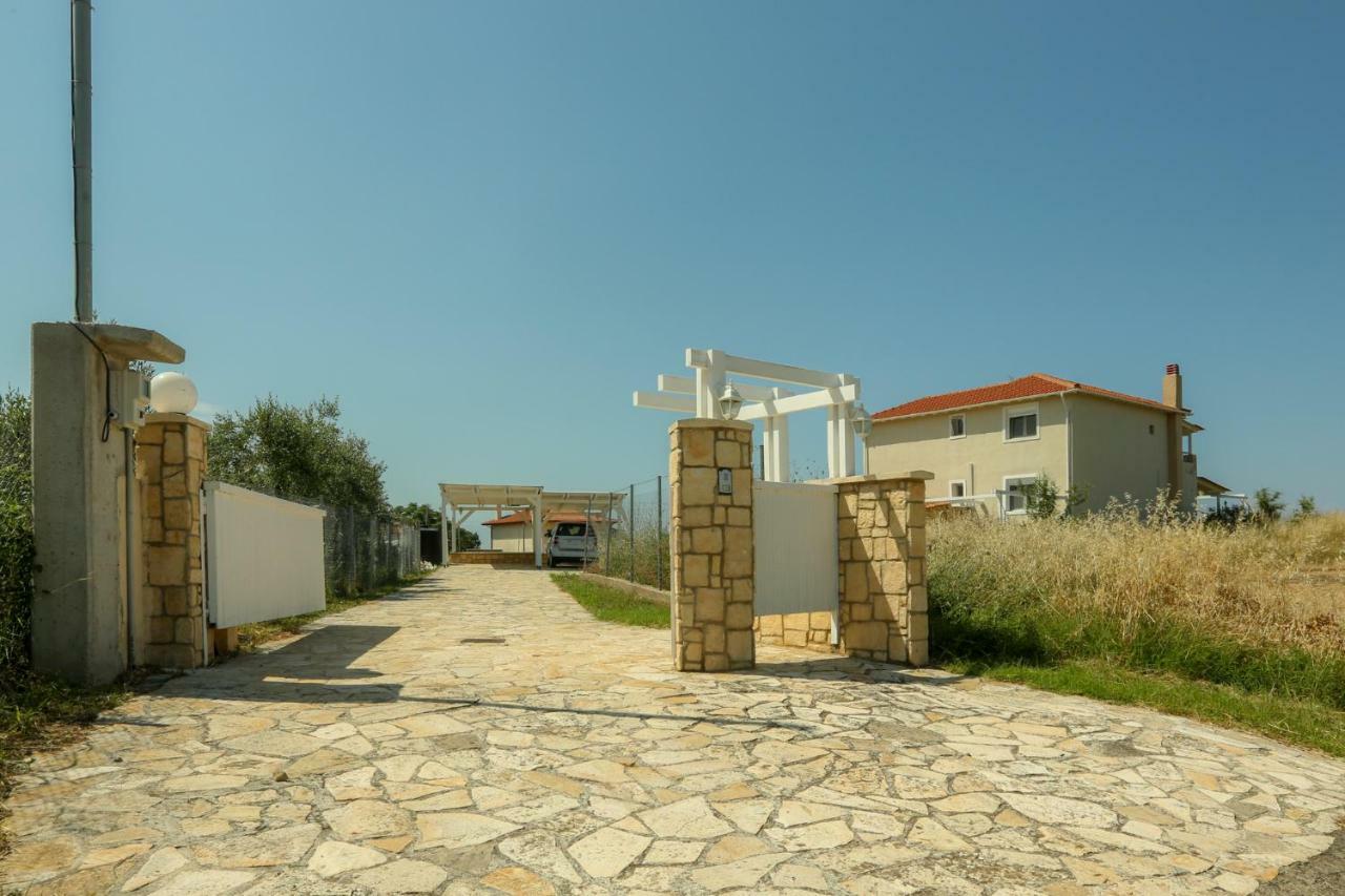 Magnificent Seascape Villa On A Secluded Beach Nea Moudania Esterno foto