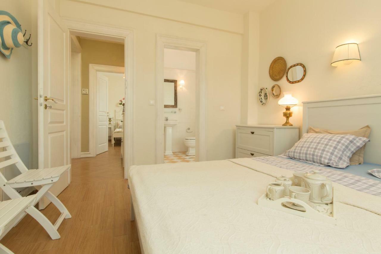 Magnificent Seascape Villa On A Secluded Beach Nea Moudania Esterno foto