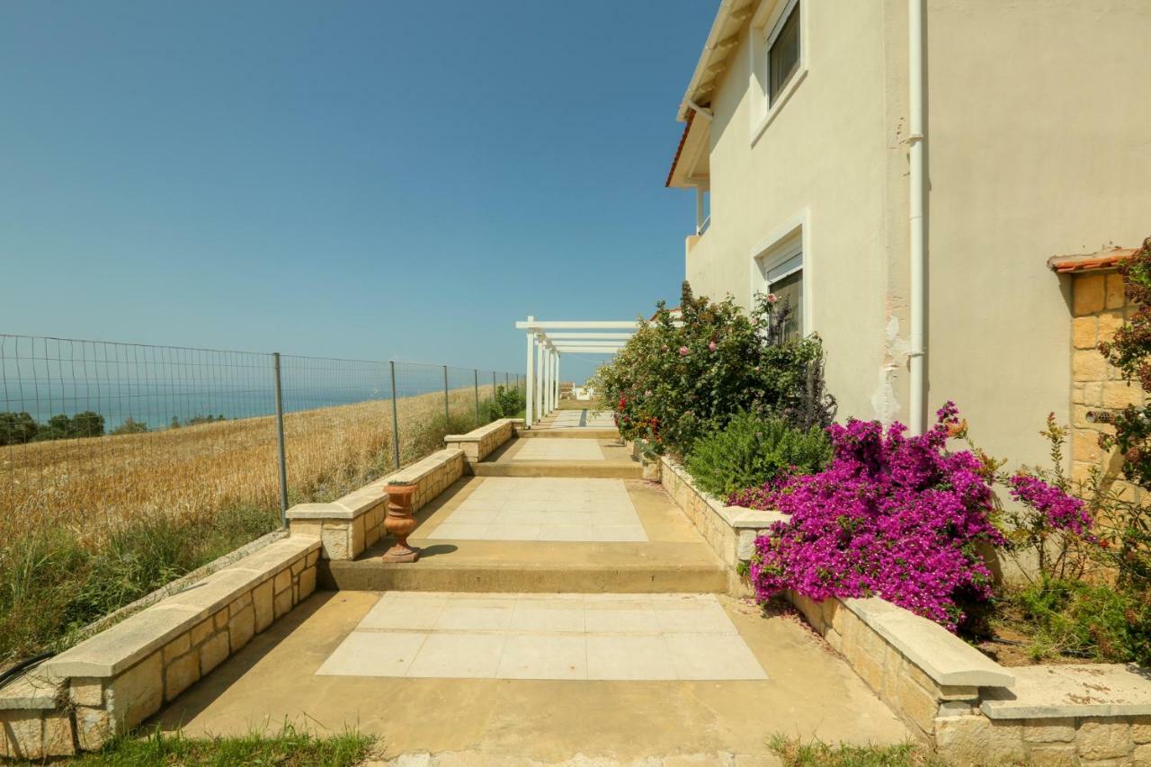 Magnificent Seascape Villa On A Secluded Beach Nea Moudania Esterno foto